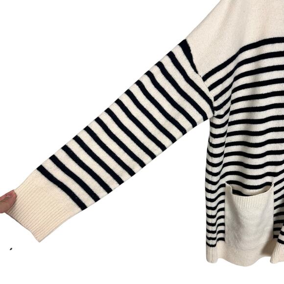 Zara Black Ecru Striped Oversized Wool V-neck Cardigan Chunky Buttons Sz Medium - Picture 4 of 9